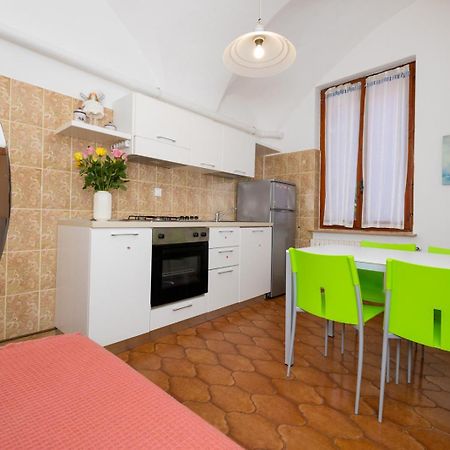 Ferienwohnung Casa Vicino Al Mare Finale Ligure Exterior foto